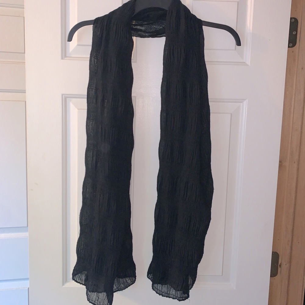 Black Rouched Scarf